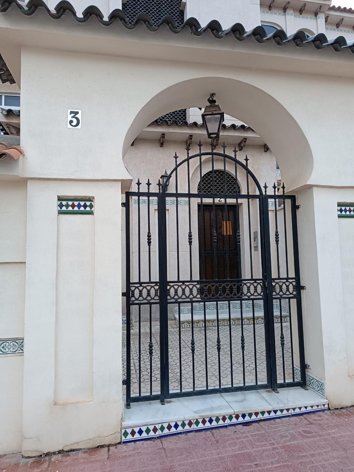 Residencia Alhambra Los Cisnes Torrevieja Luaran gambar