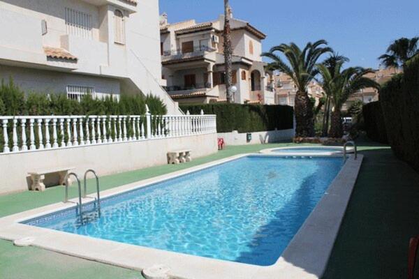 Residencia Alhambra Los Cisnes Torrevieja Luaran gambar